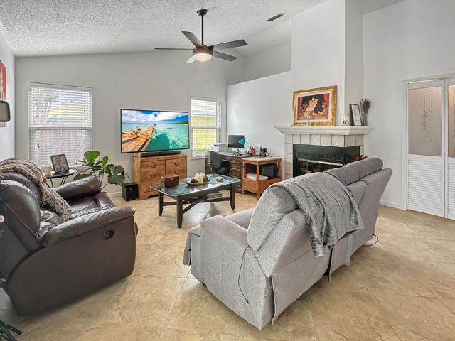 117 Hinchman Avenue, Sebastian, FL 32958