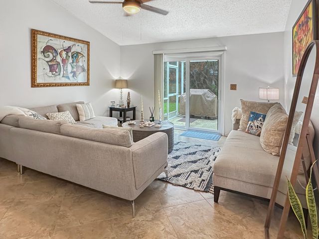 117 Hinchman Avenue, Sebastian, FL 32958