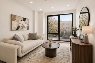 371 Hawthorne St # 2-A, New York City, NY 11225