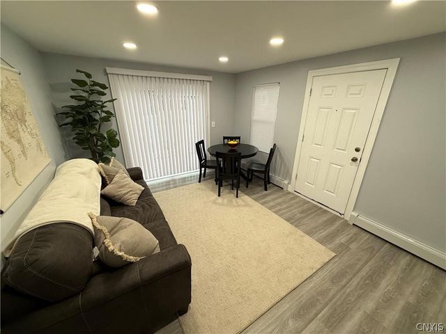 10 Grant Street, Utica, NY 13501