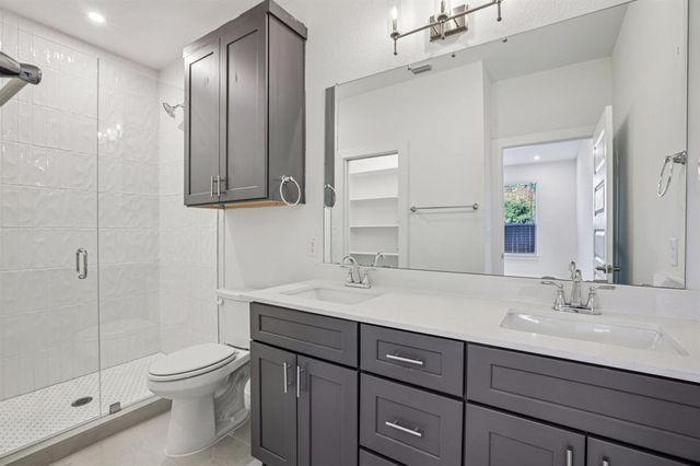 200 W 56th ST 8102, Austin, TX 78751