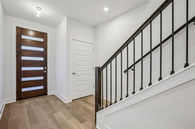 200 W 56th ST 8102, Austin, TX 78751