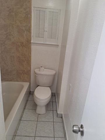7900 Westheimer Road 127, Houston, TX 77063