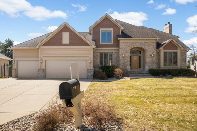 7628 Auto Club Circle, Bloomington, MN 55438