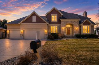 7628 Auto Club Circle, Bloomington, MN 55438