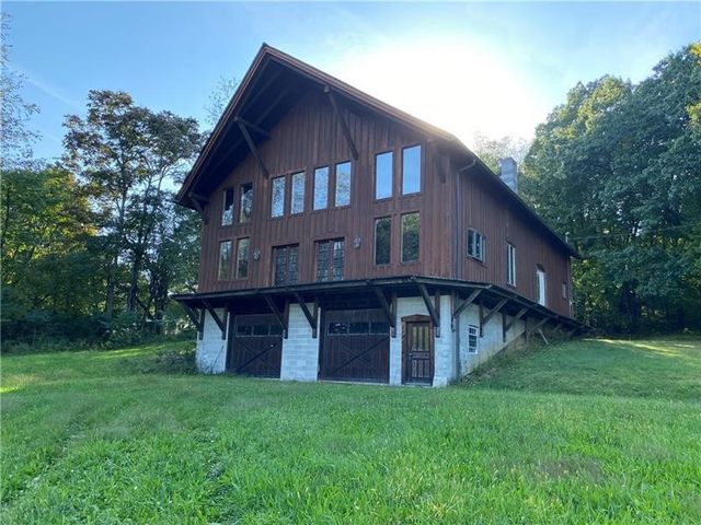 461 Grove St, Hermitage, PA 16148