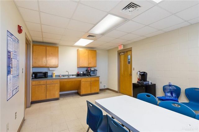 2000 E Expressway 83, Mercedes, TX 78570