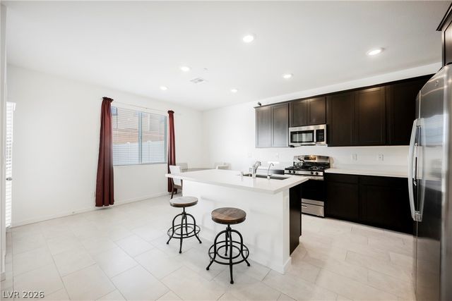 1048 Gabriela Ridge Lane, Henderson, NV 89002