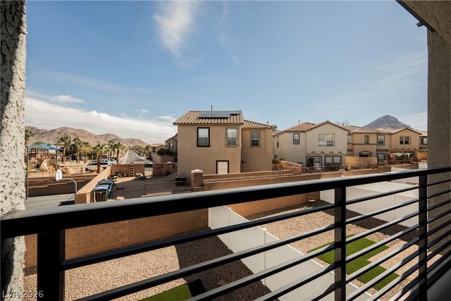 1048 Gabriela Ridge Lane, Henderson, NV 89002