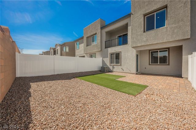 1048 Gabriela Ridge Lane, Henderson, NV 89002