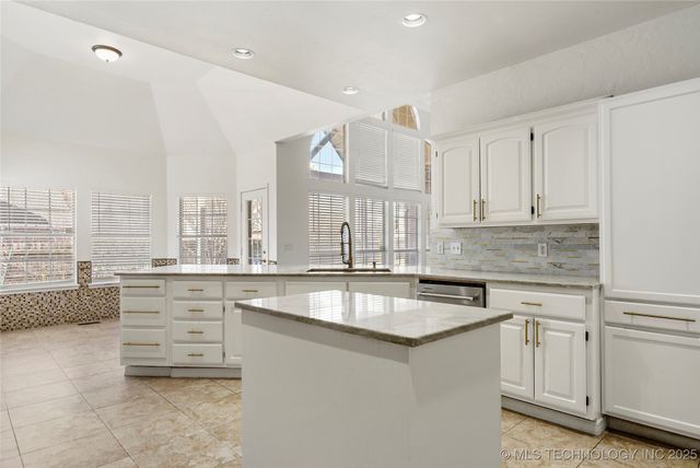 8524 S 99th East Avenue, Tulsa, OK 74133