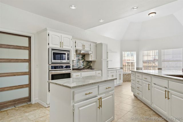 8524 S 99th East Avenue, Tulsa, OK 74133