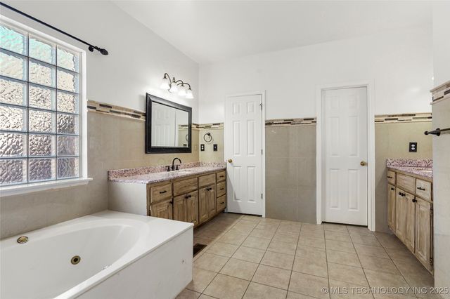 8524 S 99th East Avenue, Tulsa, OK 74133