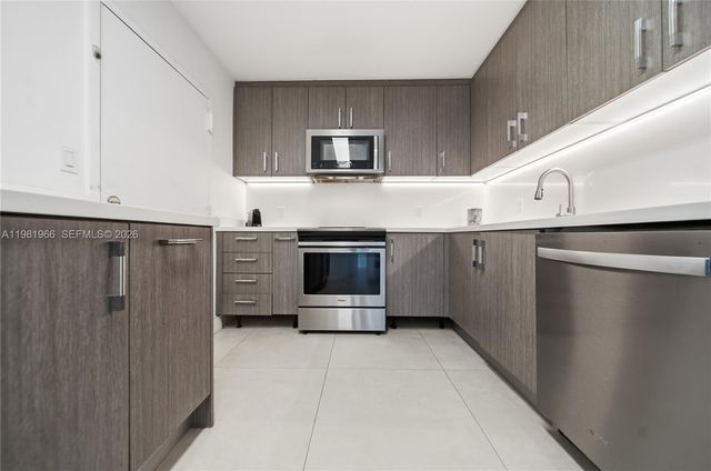 5750 Collins Ave 4F, Miami Beach, FL 33140