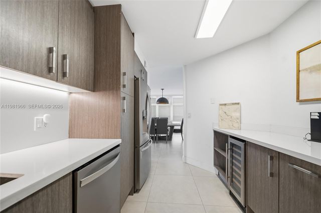 5750 Collins Ave 4F, Miami Beach, FL 33140