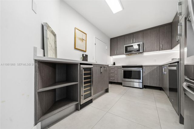 5750 Collins Ave 4F, Miami Beach, FL 33140