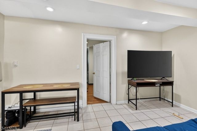 408 E Union Ave, Bound Brook Boro, NJ 08805