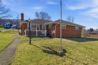 908 15th St, Forward Twp, PA 15037