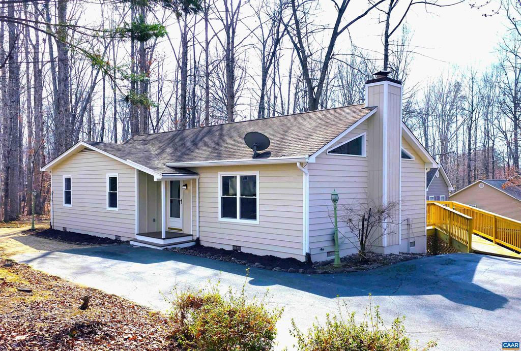 820 JEFFERSON DR, Palmyra, VA 22963