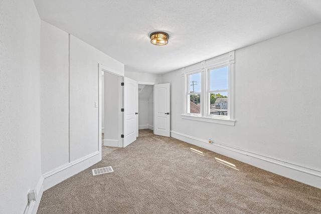 411 Leach Avenue, Joliet, IL 60432