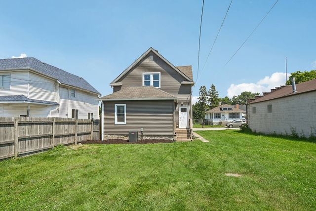 411 Leach Avenue, Joliet, IL 60432