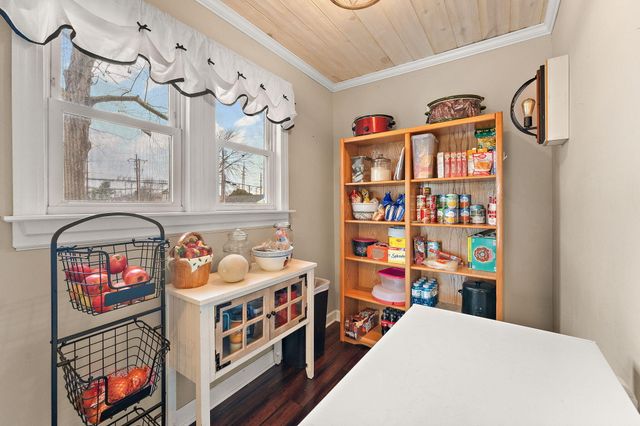 204 S 1st Street, Kentland, IN 47951