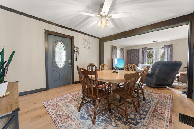 204 S 1st Street, Kentland, IN 47951