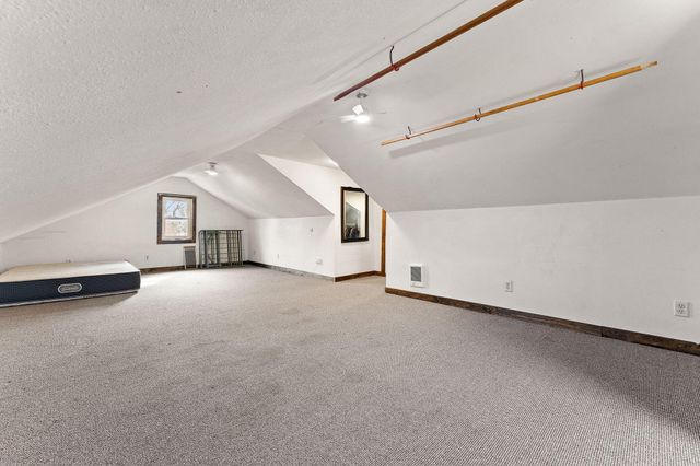 204 S 1st Street, Kentland, IN 47951