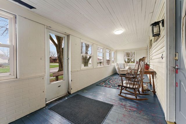 204 S 1st Street, Kentland, IN 47951