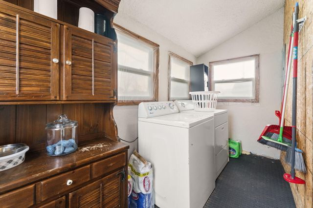 204 S 1st Street, Kentland, IN 47951