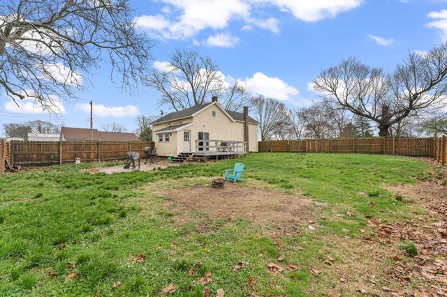 204 S 1st Street, Kentland, IN 47951