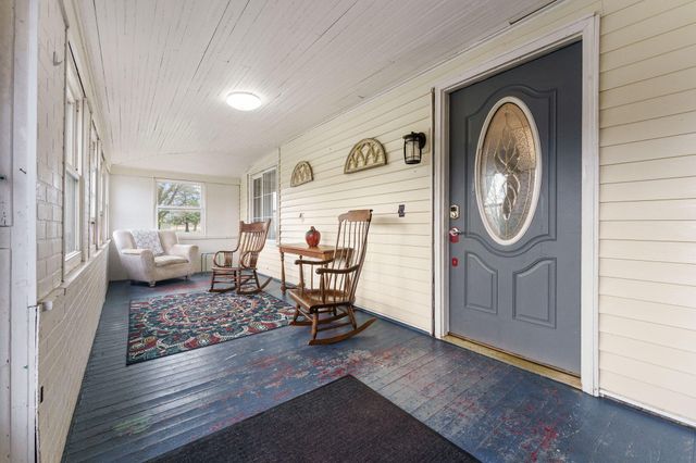 204 S 1st Street, Kentland, IN 47951