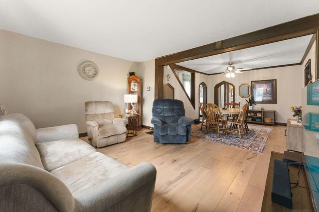 204 S 1st Street, Kentland, IN 47951