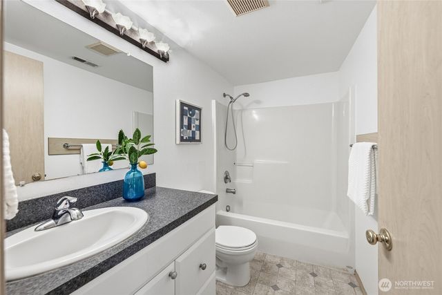 23410 SE 160th Place, Issaquah, WA 98027