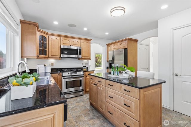23410 SE 160th Place, Issaquah, WA 98027