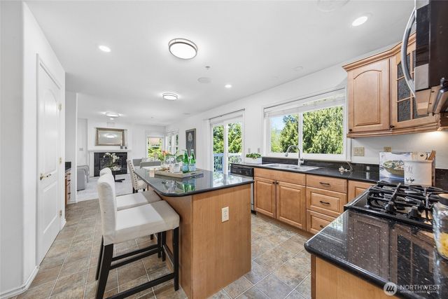 23410 SE 160th Place, Issaquah, WA 98027