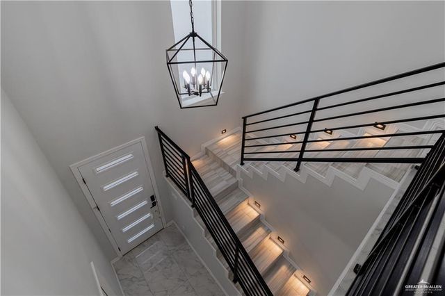 5604 N Crown Point, Pharr, TX 78577