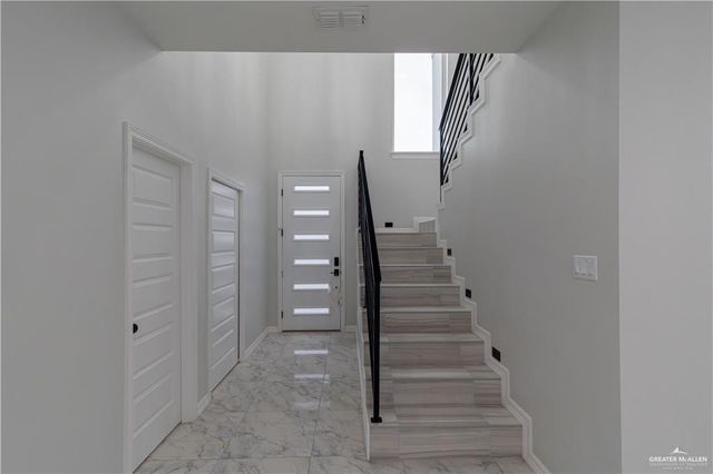 5604 N Crown Point, Pharr, TX 78577