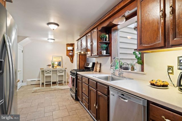 181 E CONESTOGA RD, Devon, PA 19333