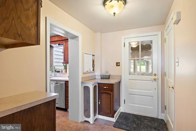 181 E CONESTOGA RD, Devon, PA 19333