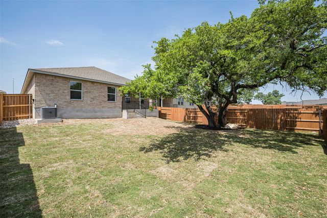 2424 Flank Skirt DR, Leander, TX 78641