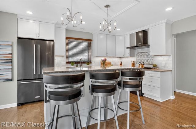 29640 Vista Court, Farmington Hills, MI 48331