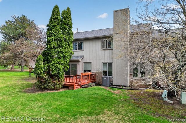29640 Vista Court, Farmington Hills, MI 48331