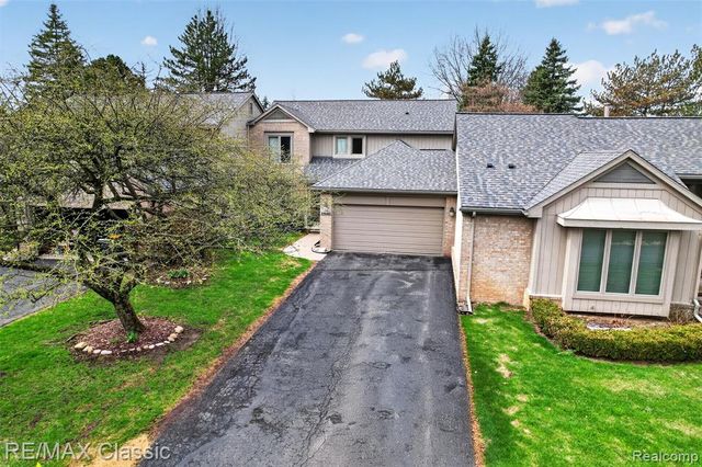 29640 Vista Court, Farmington Hills, MI 48331