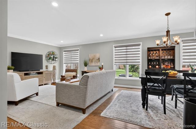 29640 Vista Court, Farmington Hills, MI 48331