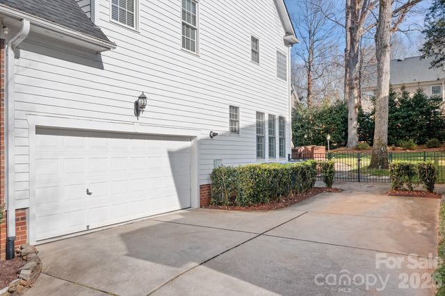16116 Hallaton Drive, Huntersville, NC 28078