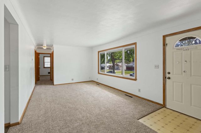 1145 Herbert Street, Saint Paul, MN 55106