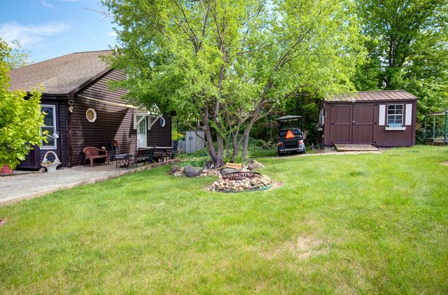 132 Fossil Lake Road, Wilmington, IL 60481