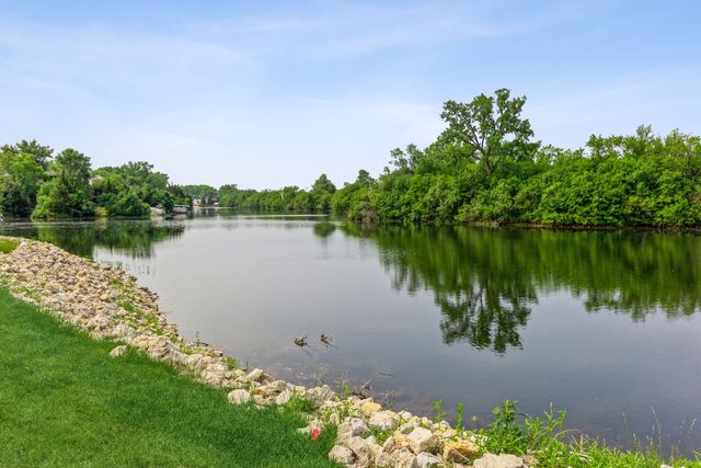132 Fossil Lake Road, Wilmington, IL 60481