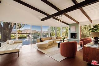 7523 Mulholland Drive, Los Angeles, CA 90046